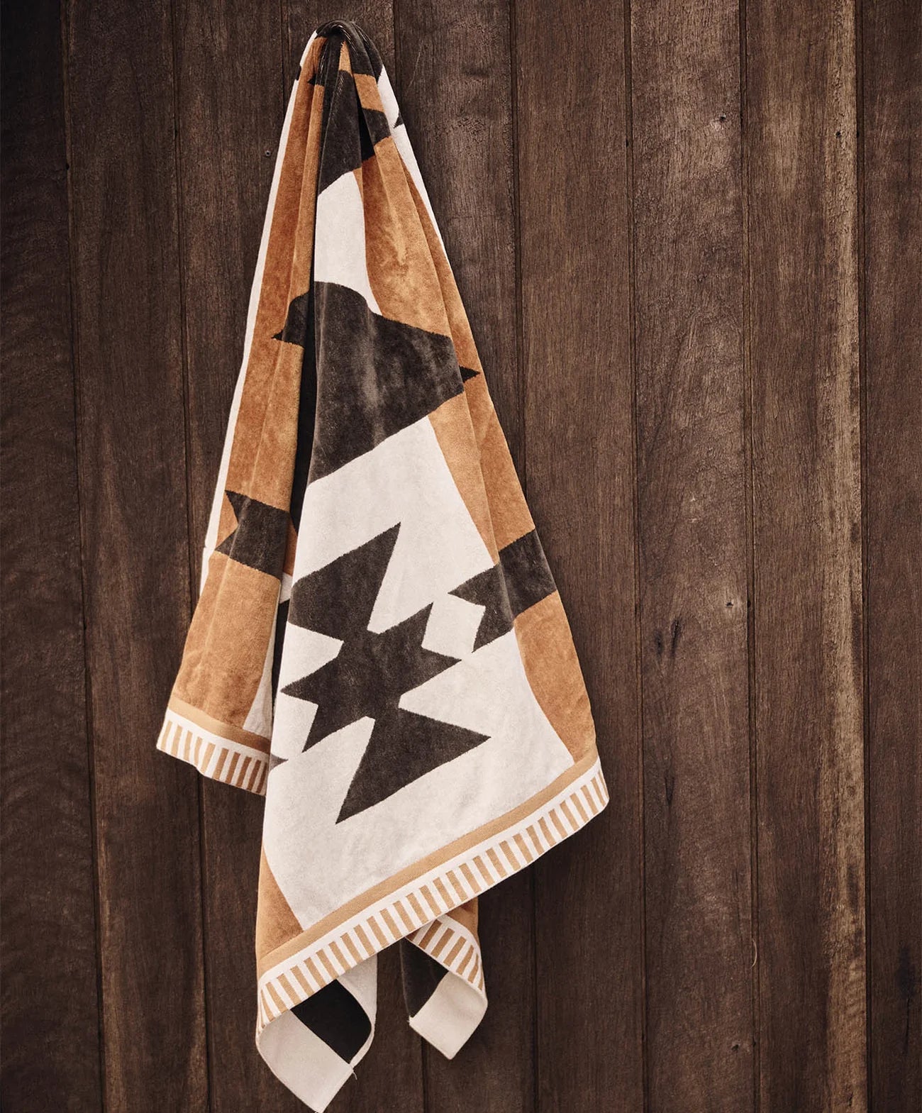 Rocky Mountain Large Towel | Natural / Khaki