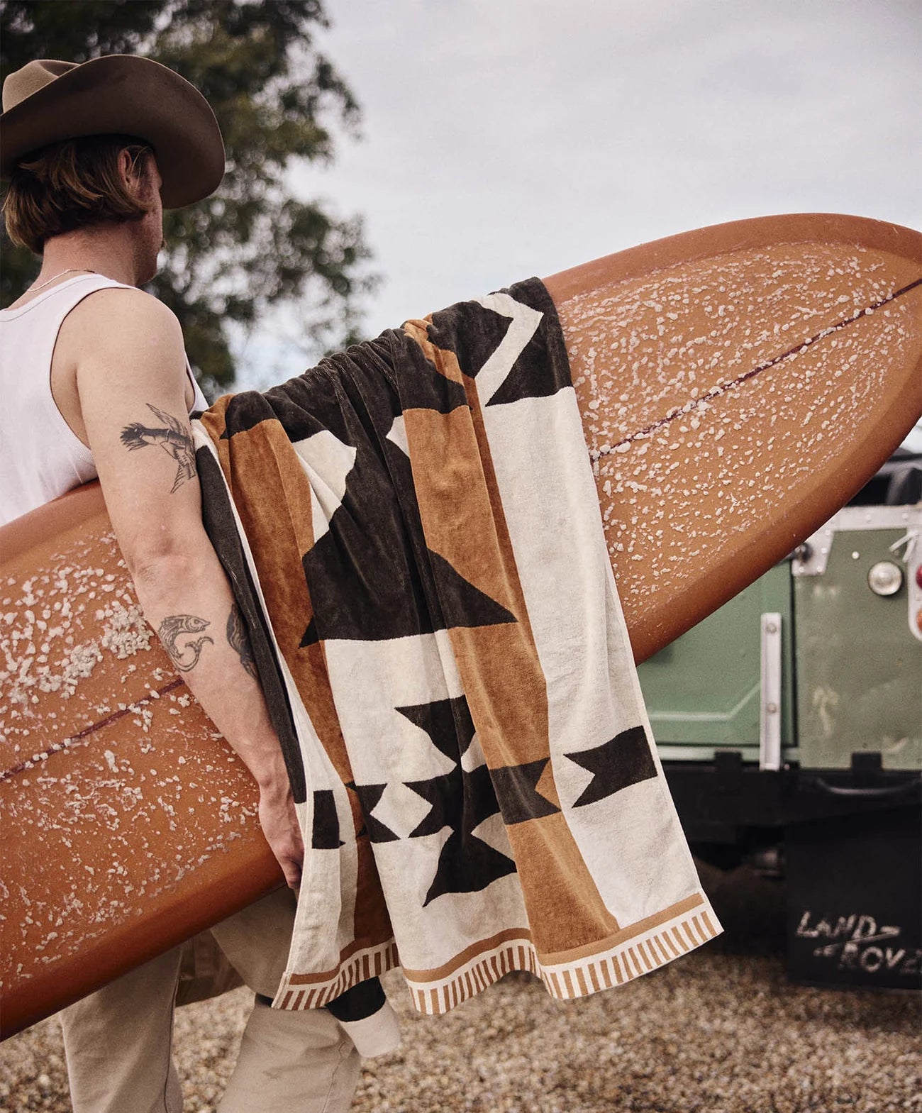 Rocky Mountain Large Towel | Natural / Khaki