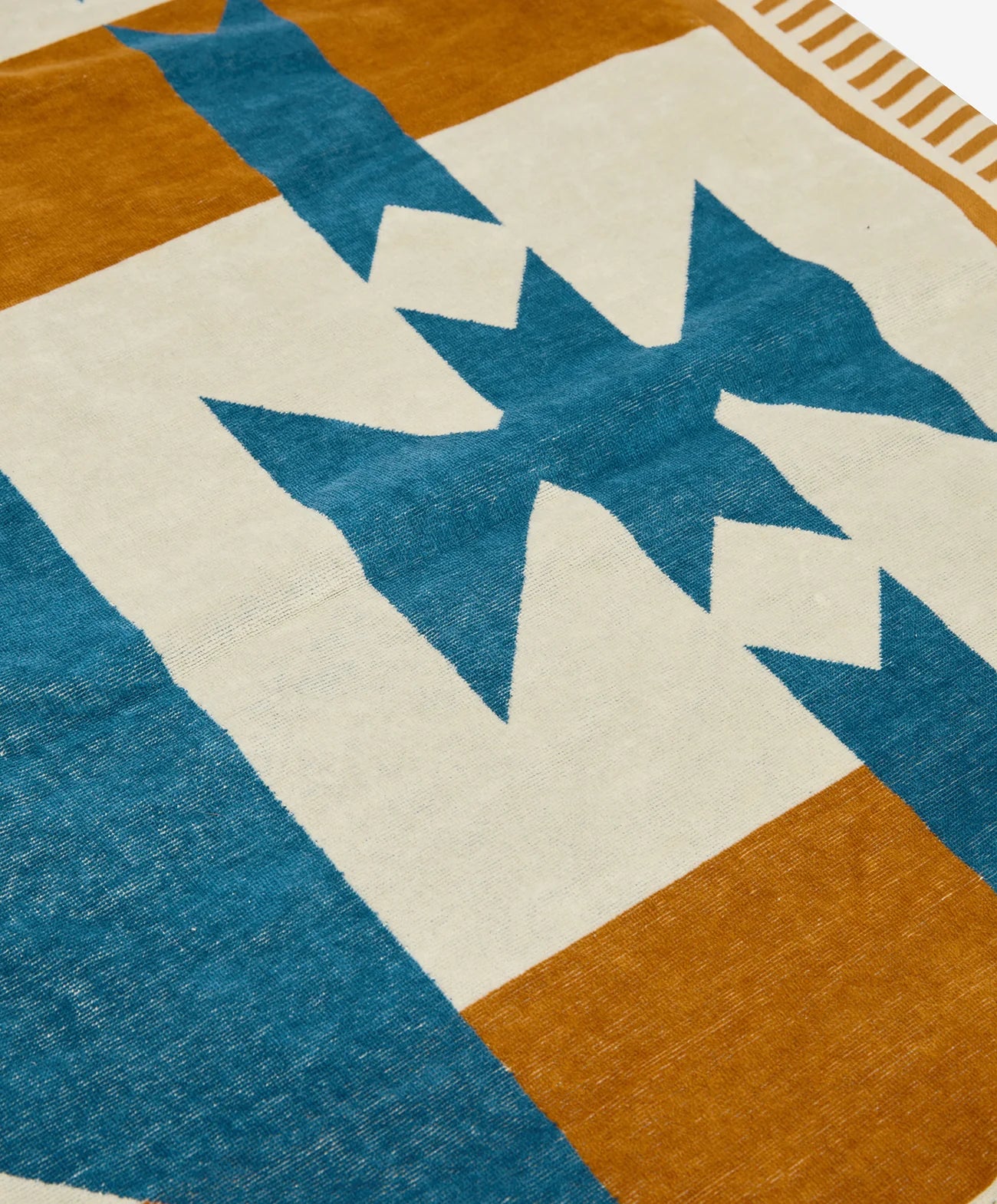 Canyon River Large Towel | Natural / Blue