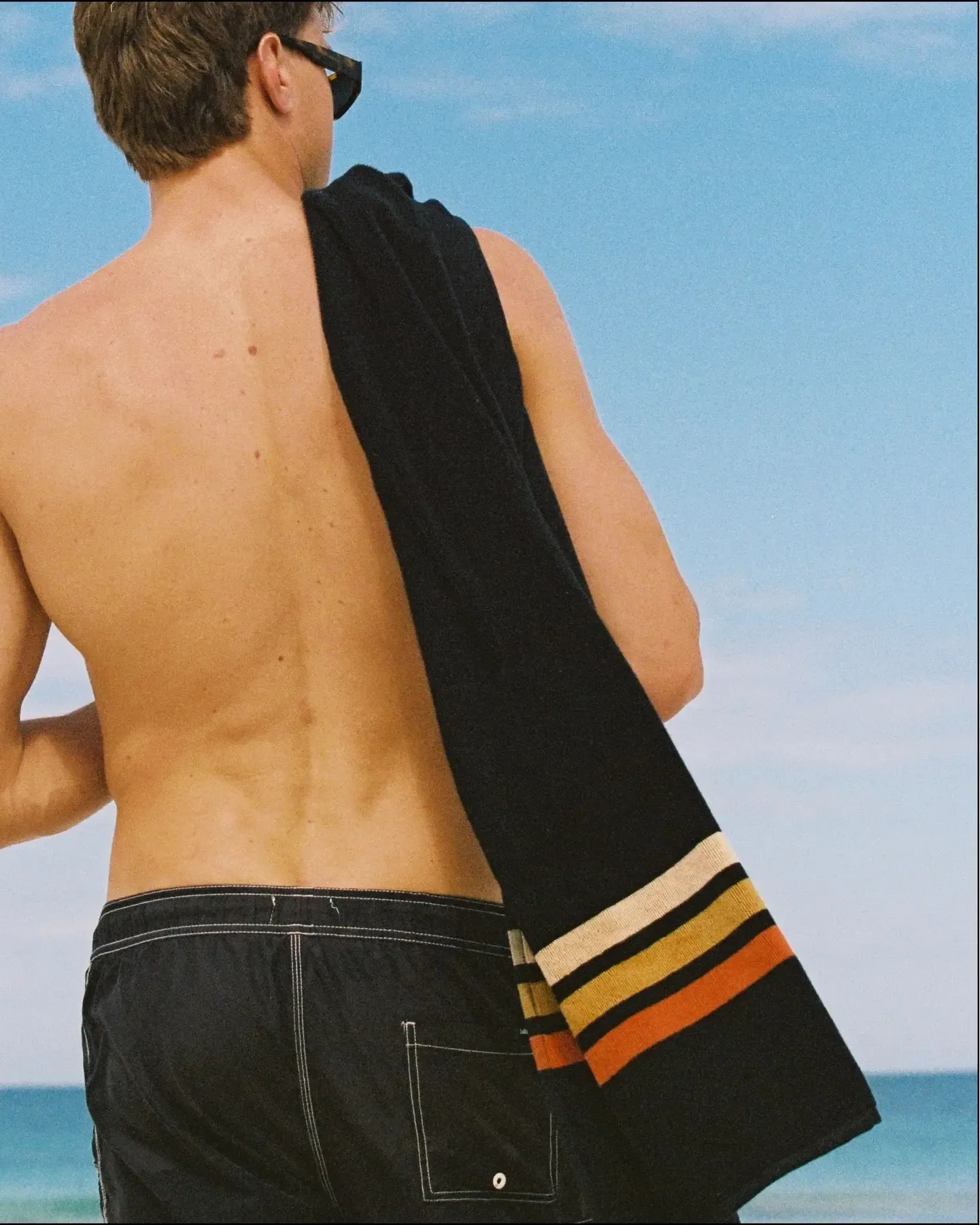 Pontoon Towel — Black