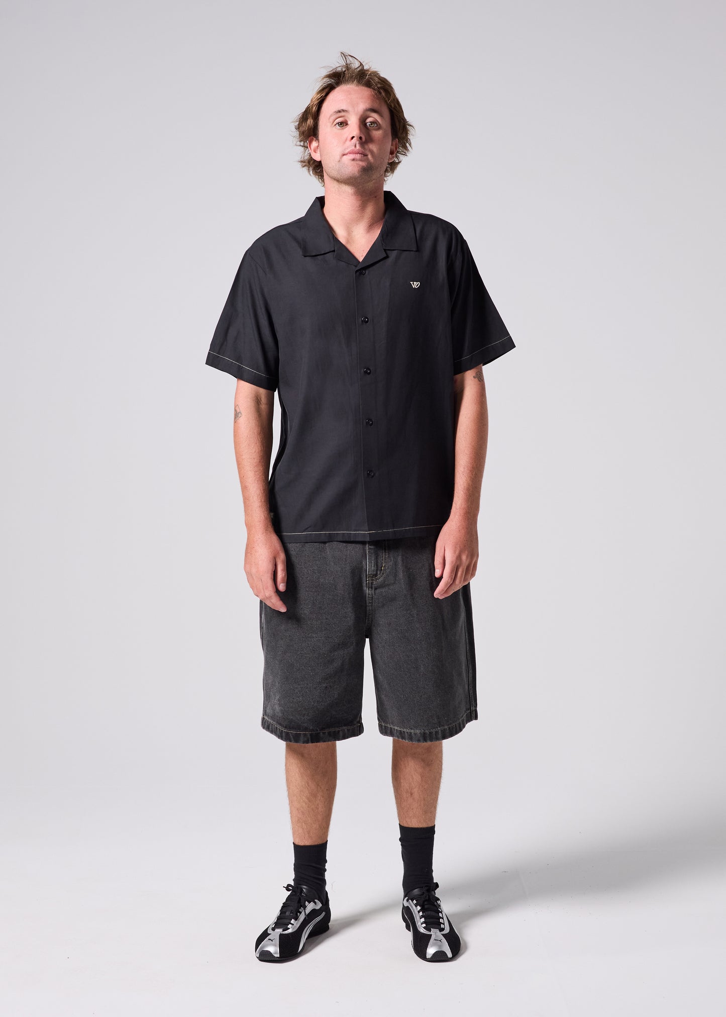VV Contrast SS Shirt - Black