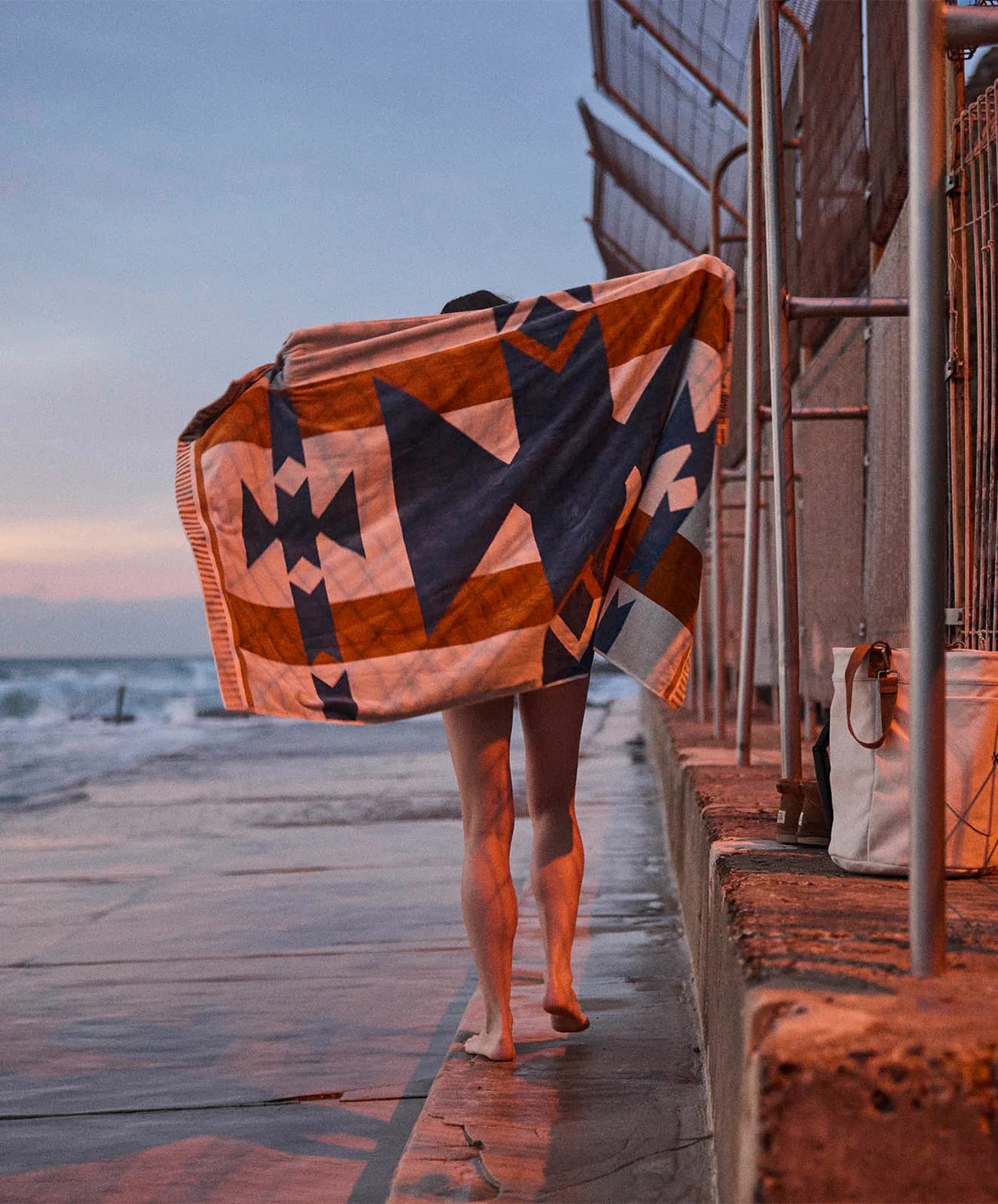 Canyon River Large Towel | Natural / Blue