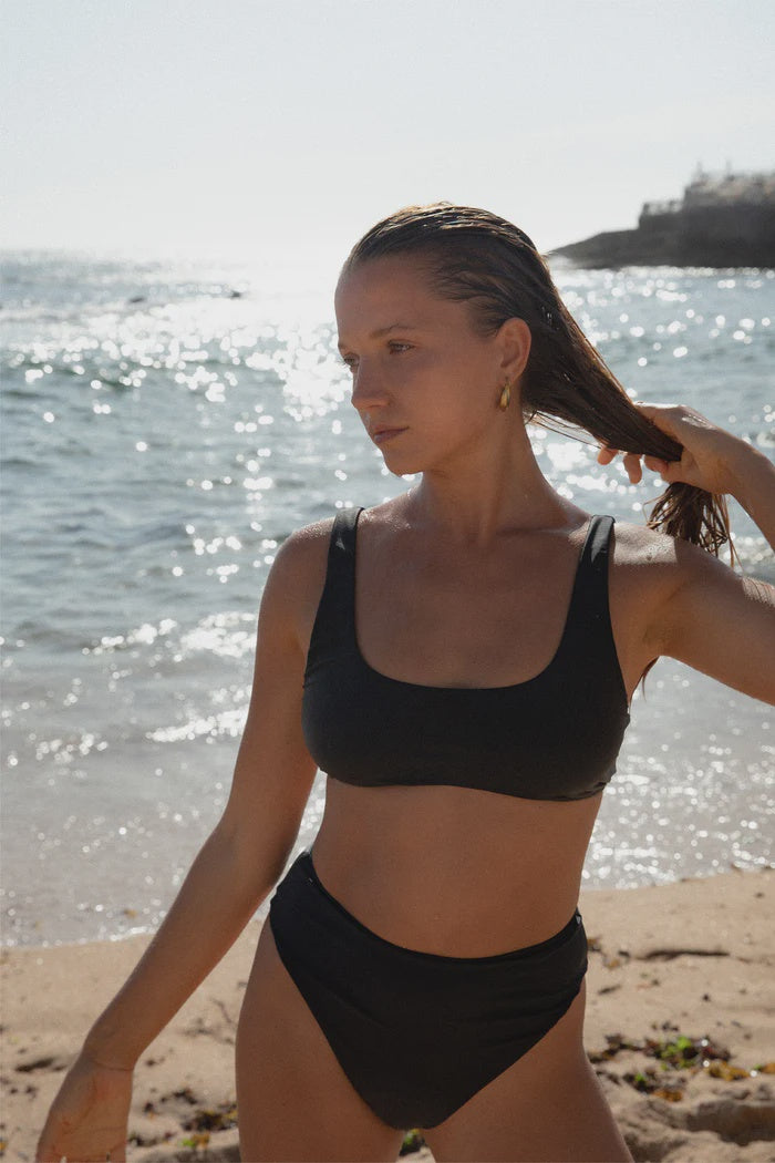 Classic Crop Top - Black